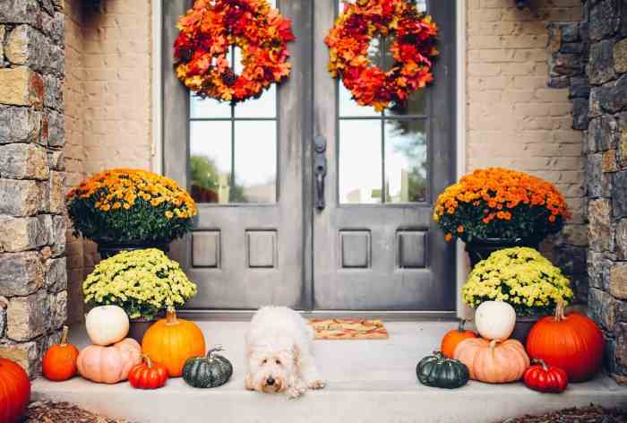 Outdoor porch fall decor